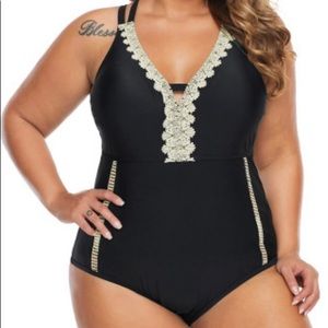 Plus size V neck cutout tankini
